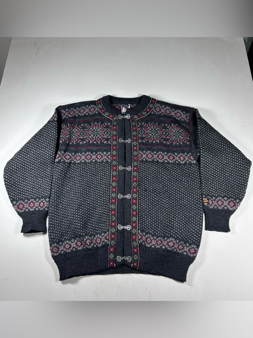 vintage dale of norway nordic fair isle Snow Flakes cardigan sweater XL wool